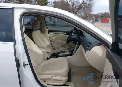 2014 Volkswagen Passat 2.0L Tdi Se from USA, damaged, VIN 1VWBN7A3XEC084522